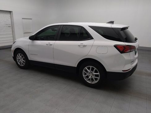Used 2024 Chevrolet Equinox LS FWD image 3