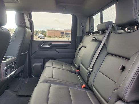 Used 2025 GMC Sierra 2500 Denali w/ Denali Reserve Package AWD/4WD image 35