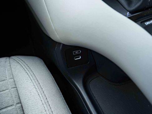 Used 2026 Honda HR-V LX image 29
