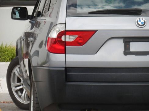 Used 2005 BMW X3 3.0i AWD/4WD image 1
