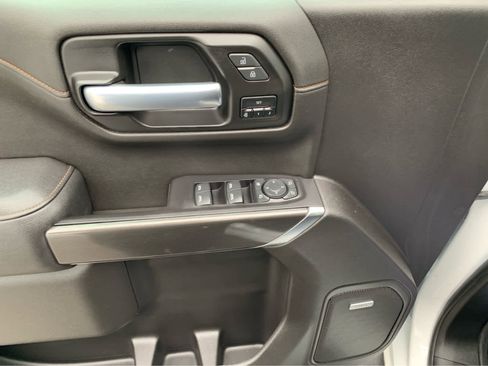 Used 2021 GMC Sierra 1500 AT4 w/ AT4 Premium Package AWD/4WD image 13