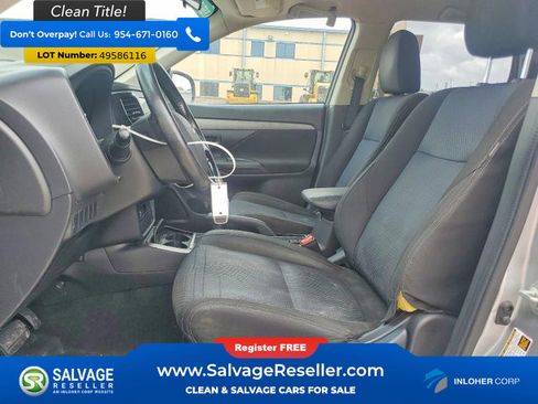 Used 2018 Mitsubishi Outlander SE image 9