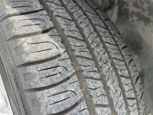 Used 2018 Ford Fusion S image 32