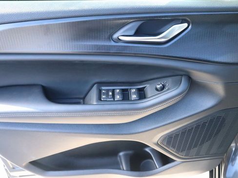 New 2025 Jeep Grand Cherokee Laredo w/ Luxury Tech Group I image 15