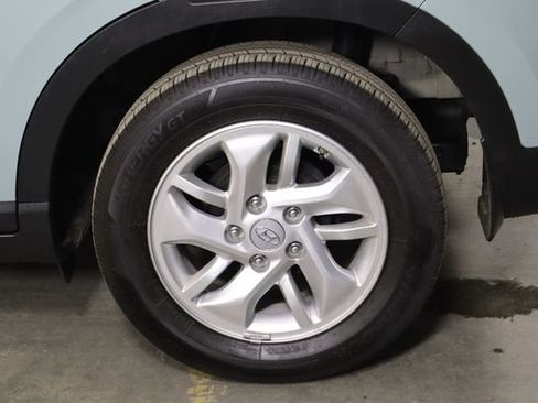 Used 2025 Hyundai Venue SE FWD image 35