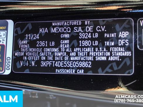 Used 2025 Kia K4 LXS image 41