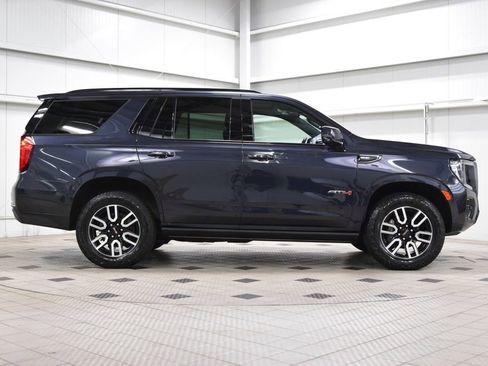 Used 2024 GMC Yukon AT4 w/ AT4 Premium Package AWD/4WD image 9