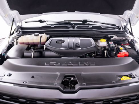 Used 2025 RAM 1500 Big Horn AWD/4WD image 30