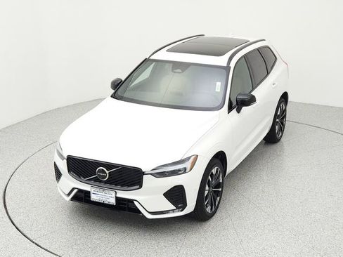 New 2026 Volvo XC60 B5 Plus w/ Climate Package image 13