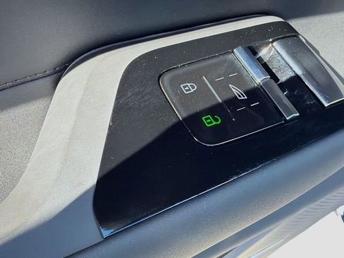 Used 2025 Volvo EX90 Ultra image 21