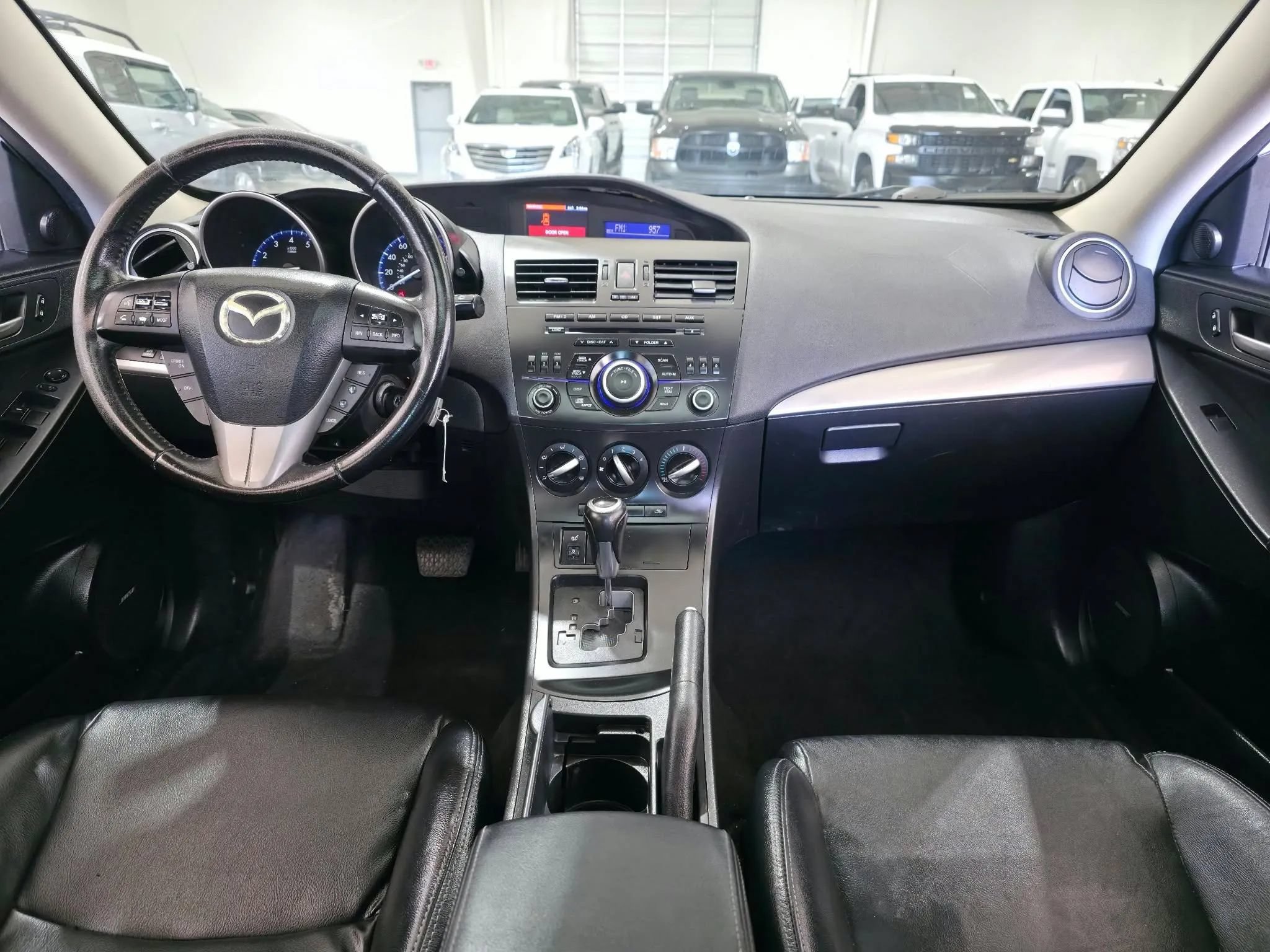 Used 2012 MAZDA MAZDA3 i Grand Touring w/ Tech Pkg FWD image 12