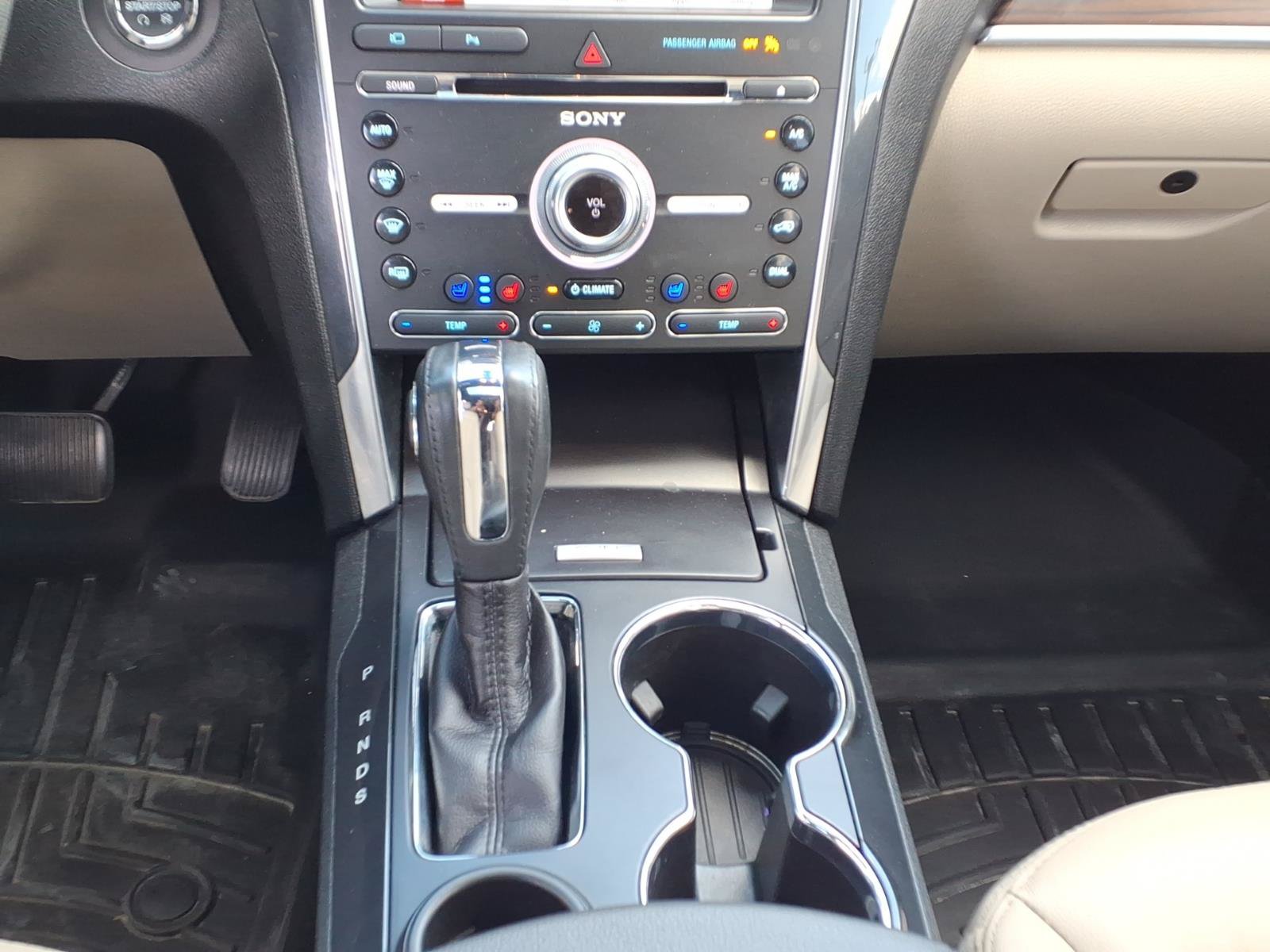 Used 2018 Ford Explorer Limited w/ Ford Safe & Smart Package FWD image 22