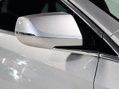 Used 2016 Cadillac XTS Luxury image 9