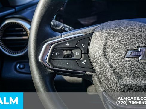 Used 2025 Chevrolet Trax ACTIV w/ Sunroof Package FWD image 33