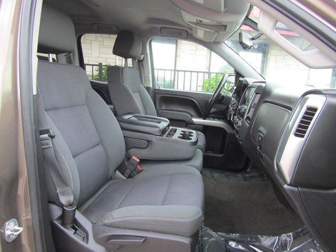 Used 2015 Chevrolet Silverado 1500 LT w/ LT Convenience Package AWD/4WD image 11