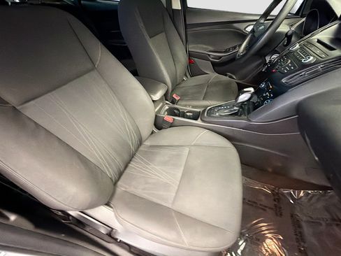 Used 2016 Ford Focus SE FWD image 15