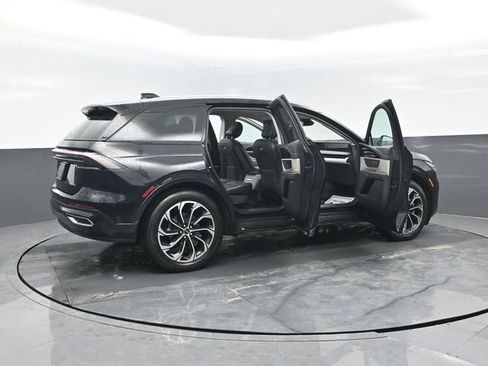 Used 2024 Lincoln Nautilus Reserve image 21