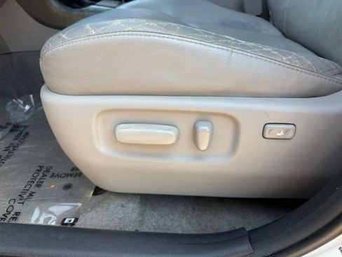 Used 2009 Toyota RAV4 Limited w/ Limited Extra Value Pkg FWD image 17