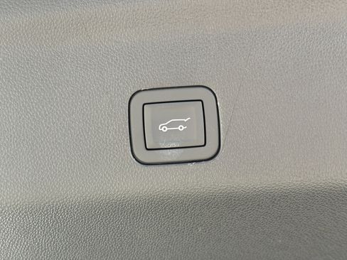 New 2026 Cadillac Escalade Luxury image 11