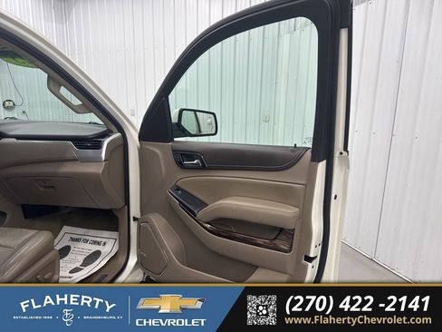 Used 2015 GMC Yukon XL SLT w/ Open Road Package image 12