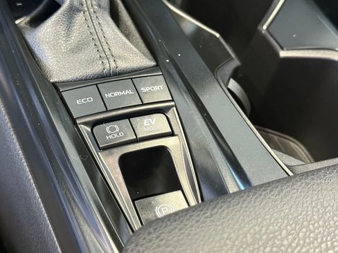 Used 2025 Toyota Camry LE image 26