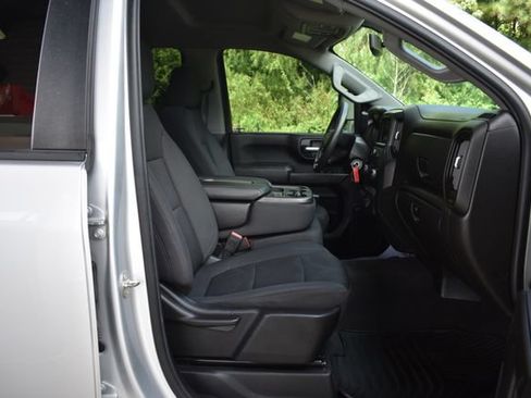 Used 2022 Chevrolet Silverado 2500 Custom w/ Custom Value Package AWD/4WD image 18