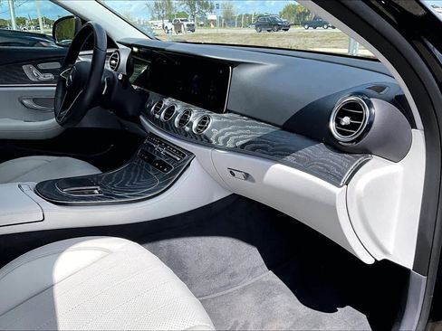 Used 2021 Mercedes-Benz E 450 4MATIC Sedan image 19