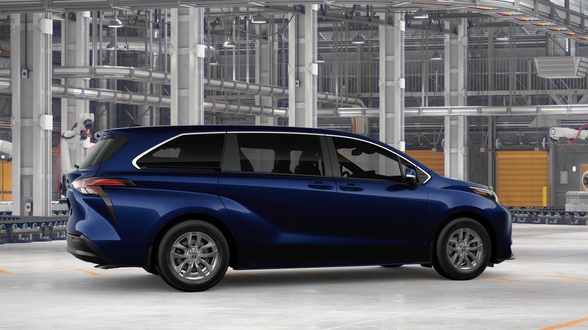 New 2026 Toyota Sienna LE AWD/4WD image 11