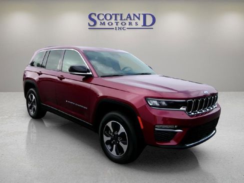 Used 2024 Jeep Grand Cherokee Limited 4xe AWD/4WD image 4
