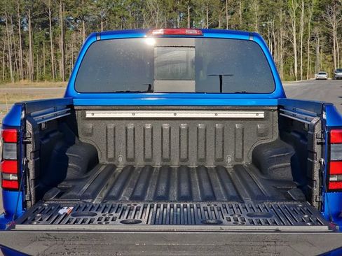 New 2026 Nissan Frontier SV w/ SV Convenience Package RWD image 12