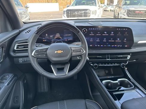New 2026 Chevrolet Traverse High Country w/ LPO, Floor Liner Package image 3