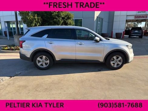 Used 2021 Kia Sorento LX image 13