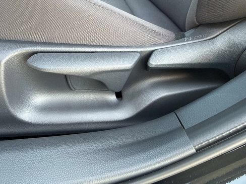 New 2026 Toyota Prius LE FWD image 19
