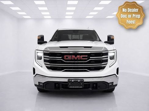 Used 2024 GMC Sierra 1500 SLT w/ SLT Premium Package AWD/4WD image 2