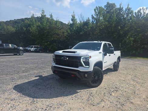 New 2026 Chevrolet Silverado 2500 LT w/ Trail Boss Package AWD/4WD image 3