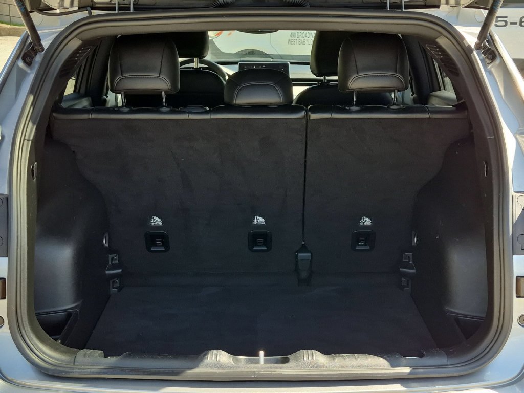 Used 2023 Jeep Compass Latitude AWD/4WD image 6