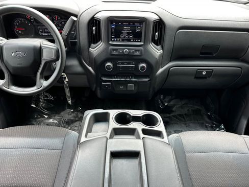 Used 2019 Chevrolet Silverado 1500 Custom Trail Boss w/ Custom Convenience Package AWD/4WD image 3