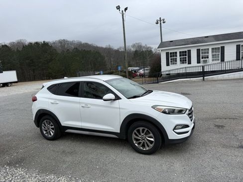 Used 2017 Hyundai Tucson SE Plus image 3