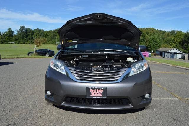 Used 2015 Toyota Sienna XLE Premium AWD/4WD image 74