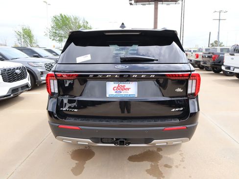 New 2026 Ford Explorer Active w/ Active Comfort Package AWD/4WD image 24
