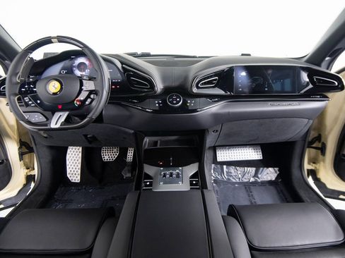 Used 2025 Ferrari Purosangue image 37