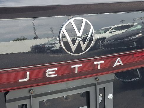 Certified 2026 Volkswagen Jetta SE FWD image 29