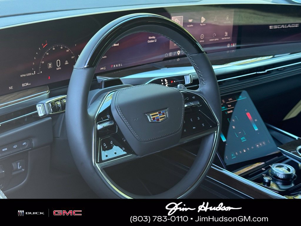 Certified 2026 Cadillac Escalade Platinum Luxury AWD/4WD image 18