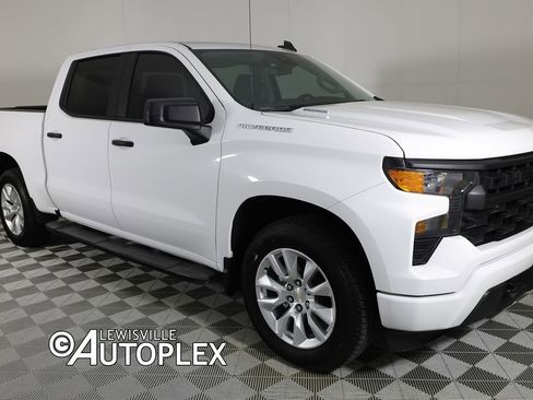 Used 2025 Chevrolet Silverado 1500 Custom RWD image 3