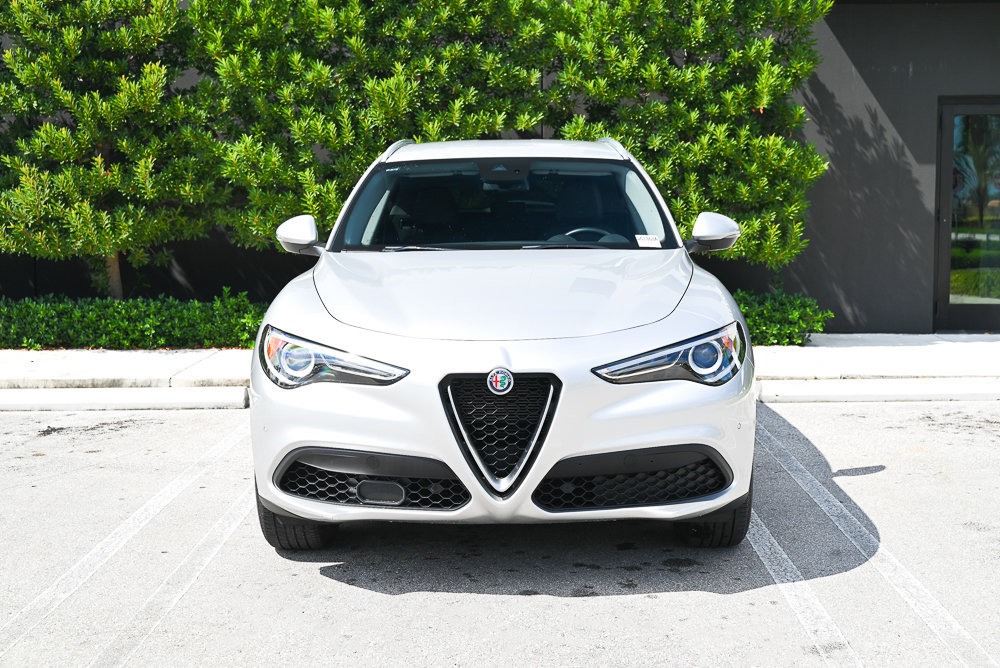Used 2021 Alfa Romeo Stelvio Sprint w/ Active Assist 1 Package RWD image 2