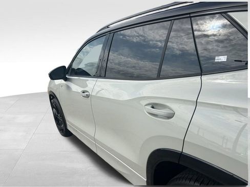 New 2026 Volkswagen Tiguan SE R-Line FWD image 30
