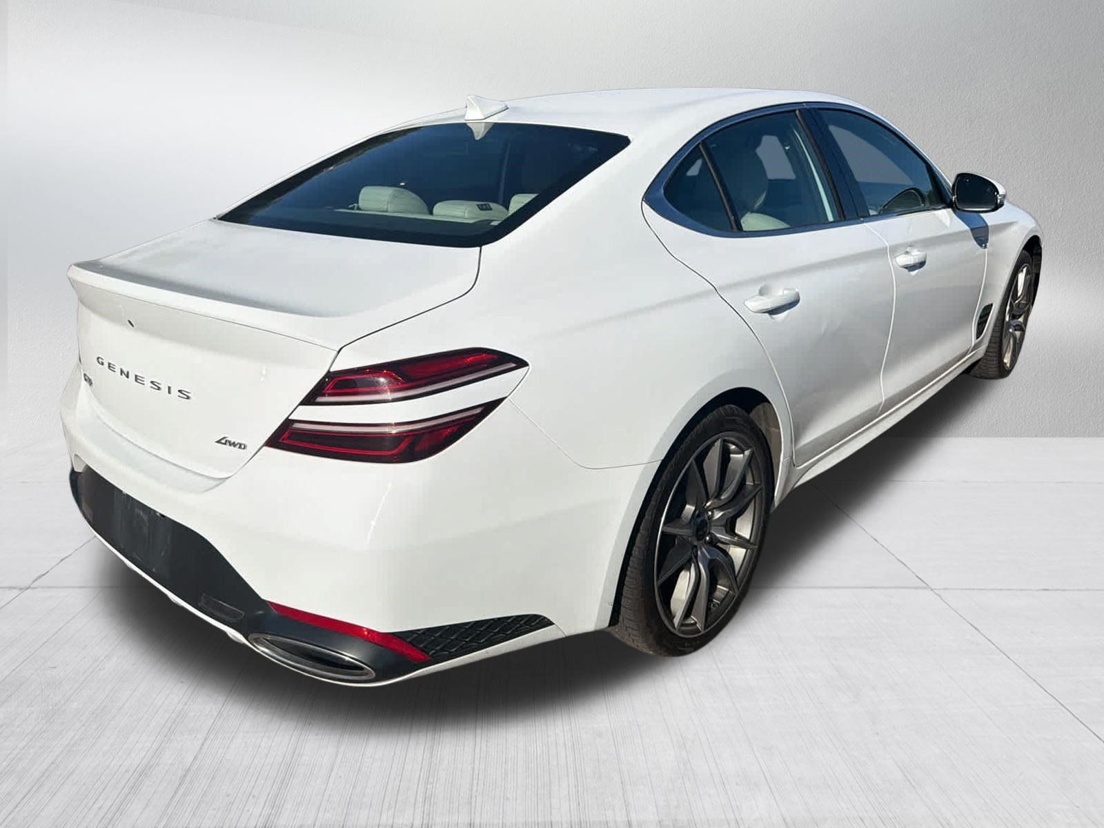 Used 2025 Genesis G70 2.5T AWD/4WD image 3