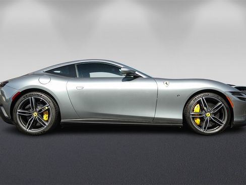 Certified 2021 Ferrari Roma image 2