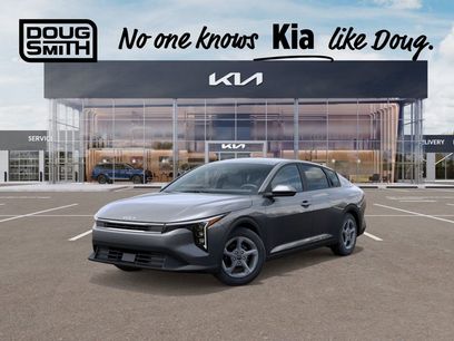 New 2025 Kia K4 LXS