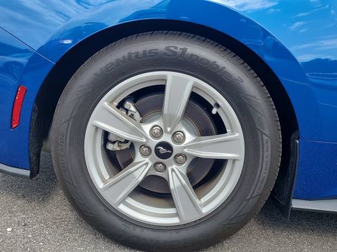 Certified 2024 Ford Mustang Coupe RWD image 5